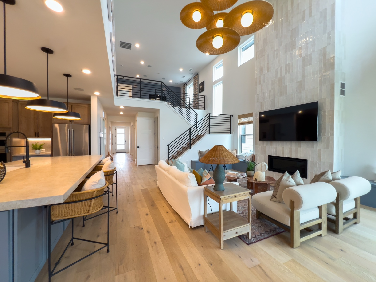 Modern renoviertes Wohnzimmer